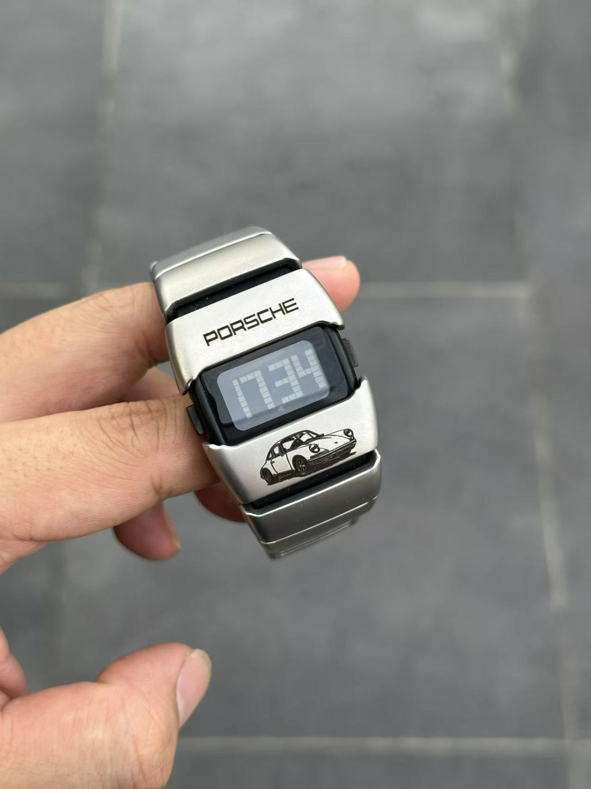 Axium (Porsche Edition)